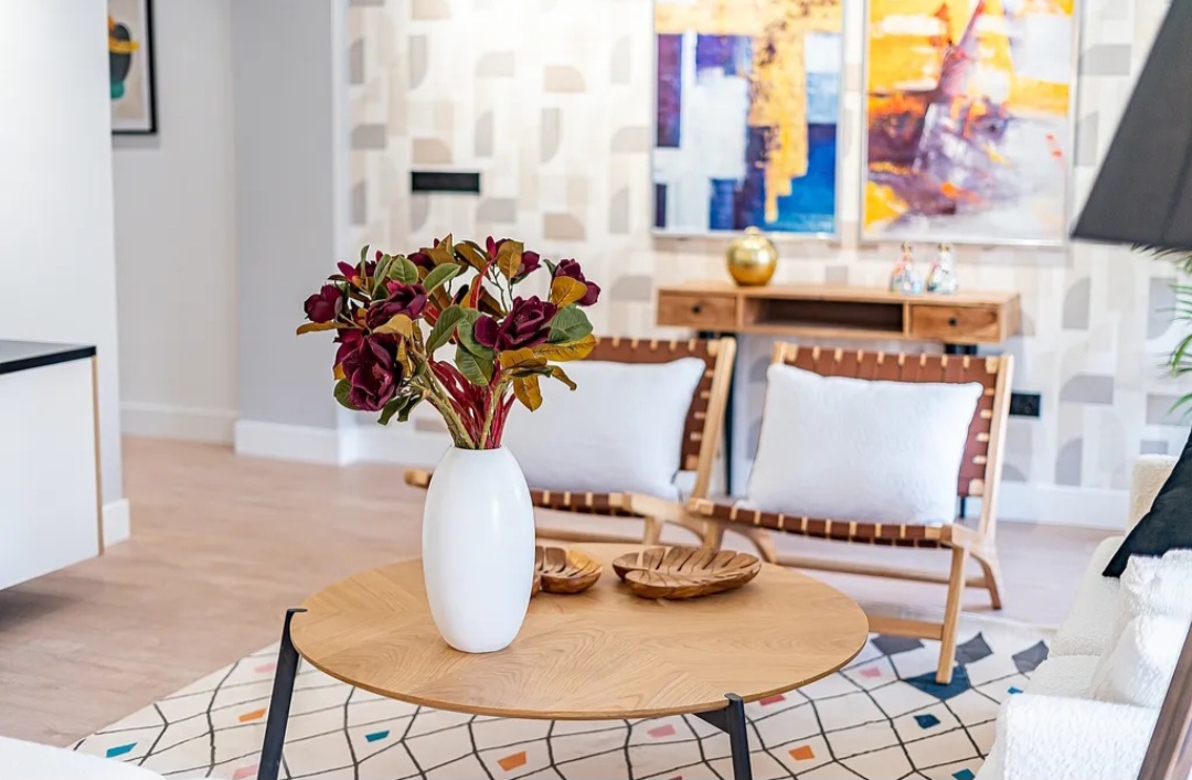 Luxurious Four-Bedroom Apartment in Acacias, Madrid