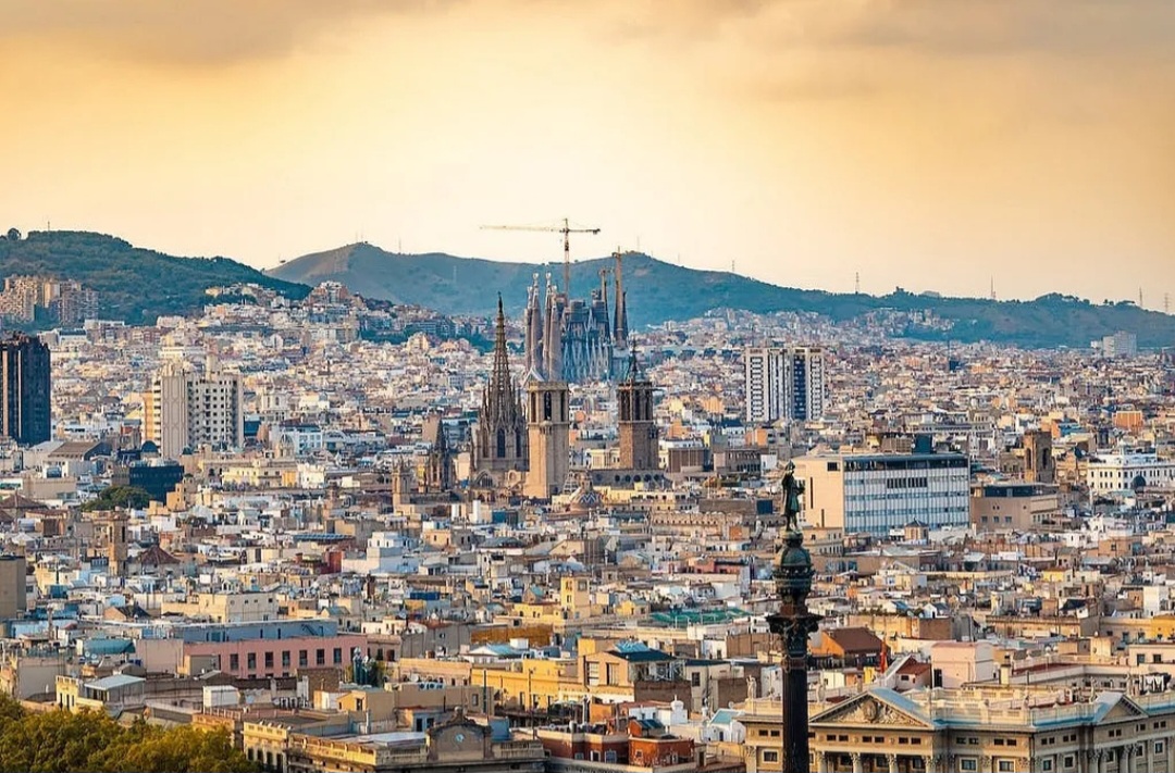 Three-Bedroom Apartment in Sarrià-Sant Gervasi, Barcelona