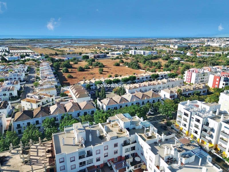 Modern Two-Bed Apartment with Large Terrace in Tavira