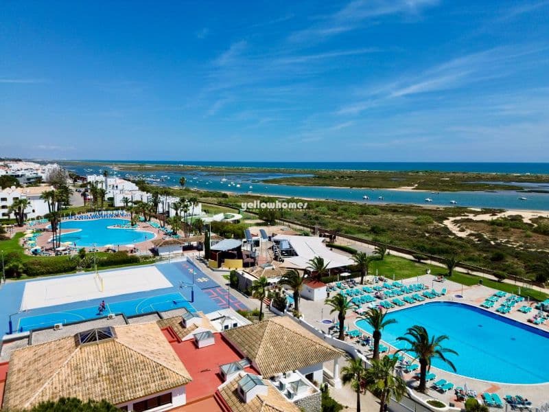 Spacious 1-Bedroom Apartment near Ria Formosa in Cabanas de Tavira