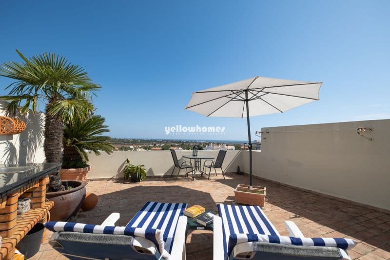 Spacious One-Bed Penthouse with Sea Views in Tavira