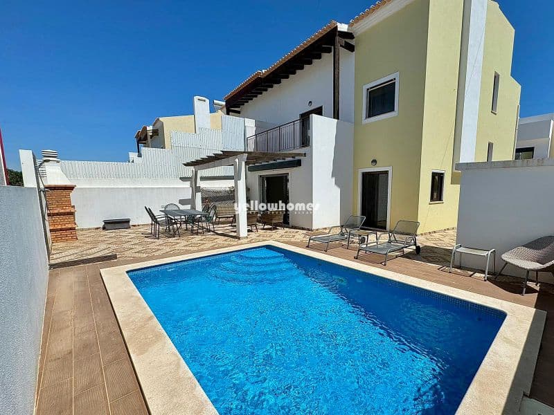 Three-Bedroom Villa with Private Pool near Vila Nova de Cacela