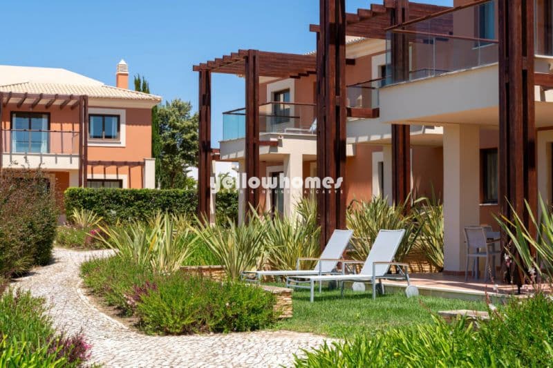 Fully Furnished 3-Bed Townhouse in Private Resort, Carvoeiro