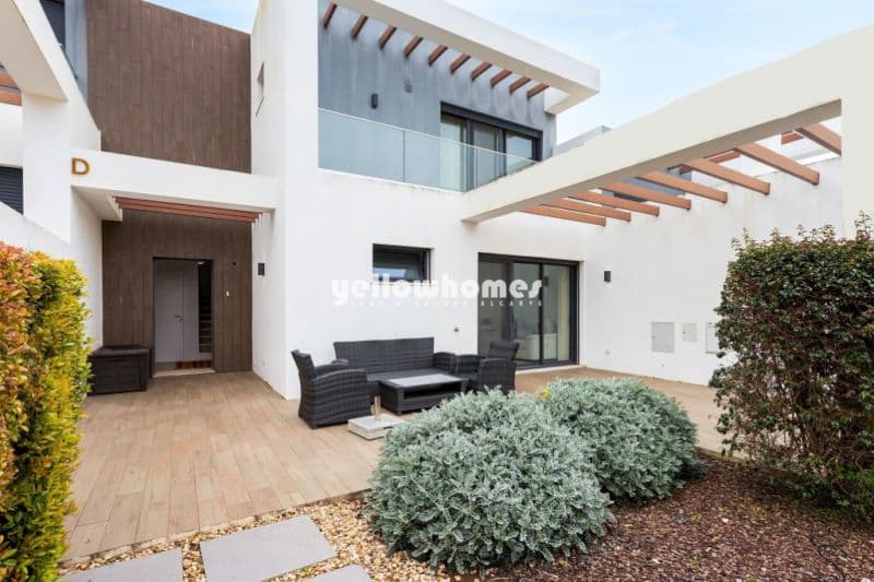 Stylish 2-Bed Villa with Golf Views in Silves Golf Resort