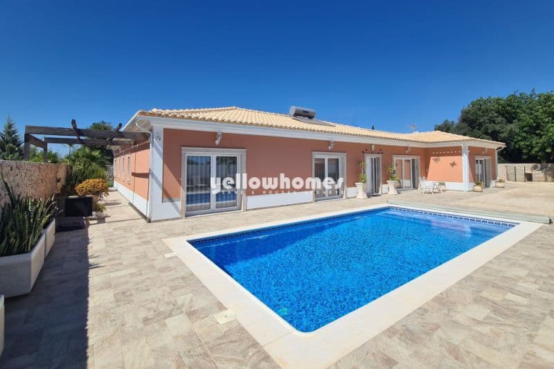 Luxurious Five-Bedroom Villa with Pool in Central Algarve