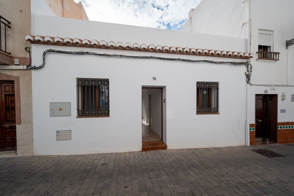 4-bed Apartment in Almuñecar