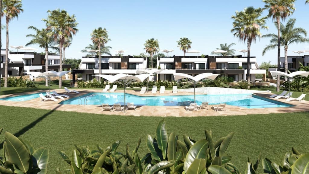 Stylish Two-Bed Duplex Penthouse with Roof Terrace in Rojales