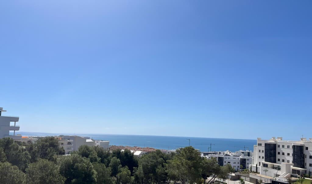 2-bed Apartment in Benalmádena