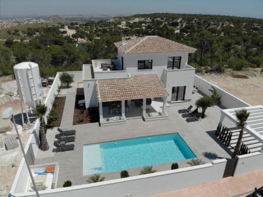 Stylish Three-Bed Villa with Sea Views in Elche
