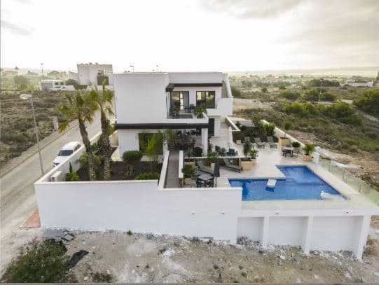 Luxurious Four-Bed Villa with Sea Views in Rojales