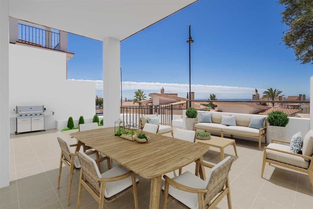 Luxurious Three-Bed Villa with Sea Views in Mijas Costa