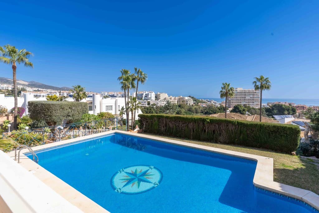 7-bed Villa in Benalmádena