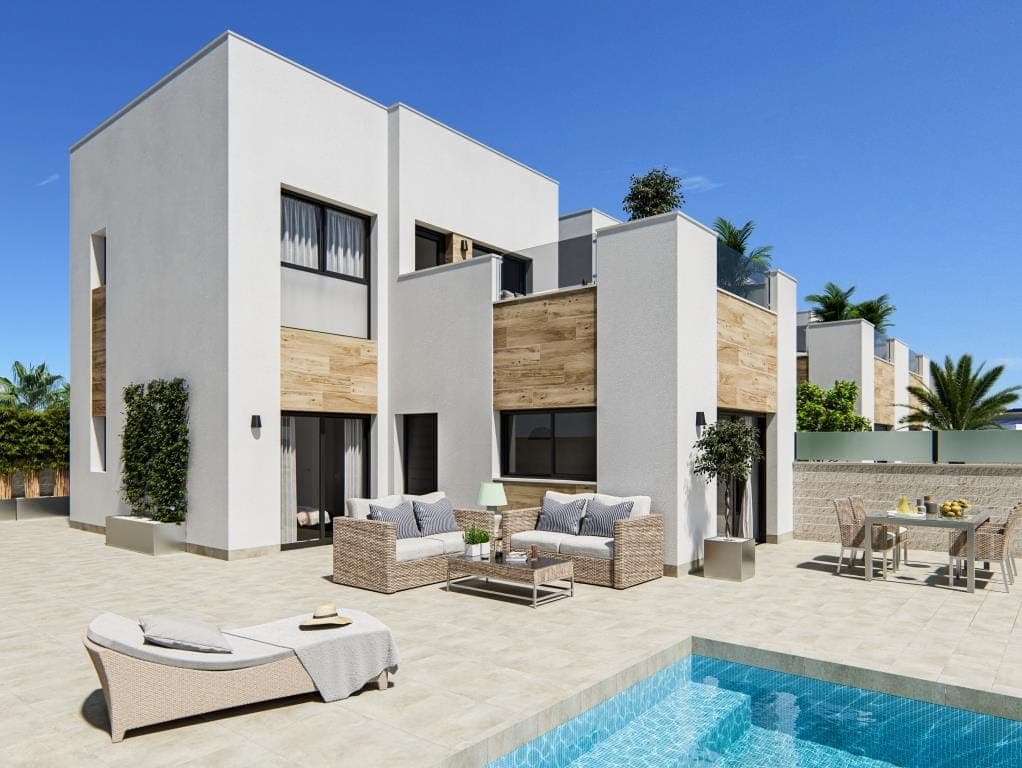 Contemporary Four-Bed Villa with Pool in Benijófar