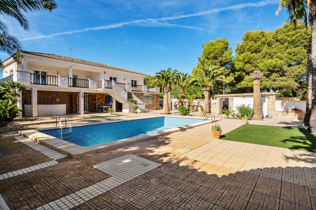 7-bed Villa in Orihuela