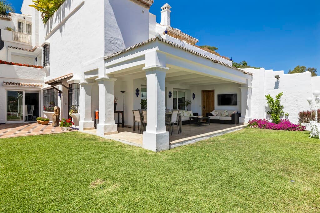 4-bed Townhouse in Nueva Andalucia
