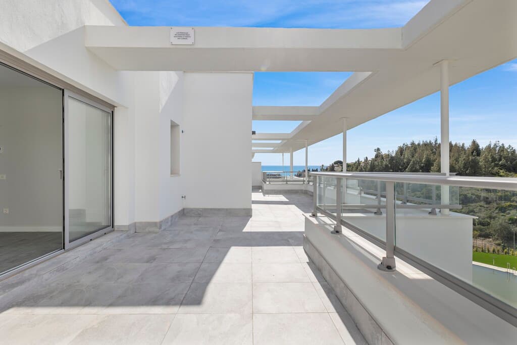 Spacious Four-Bed Penthouse with Panoramic Views in Mijas Costa