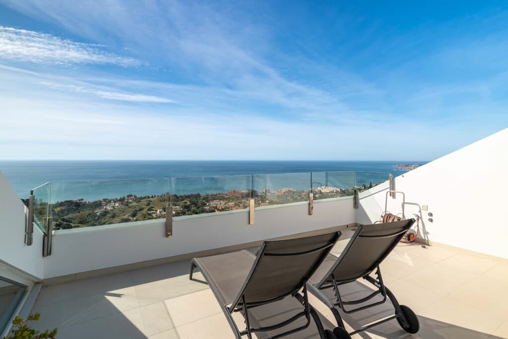 3-bed Duplex Penthouse in Benalmádena