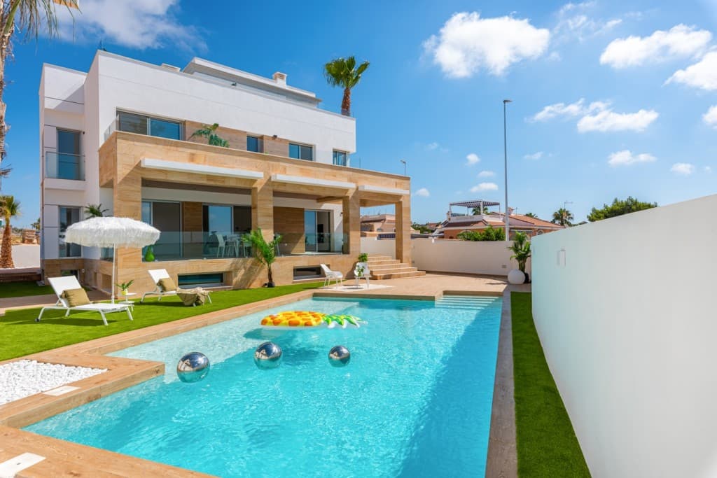 4-bed Villa in Rojales