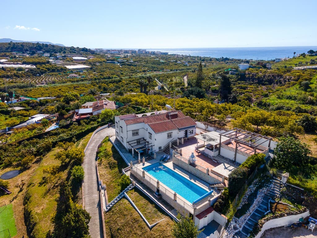6-bed Villa in Nerja