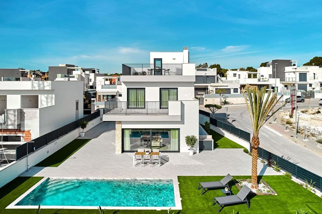 4-bed Villa in San Miguel de Salinas