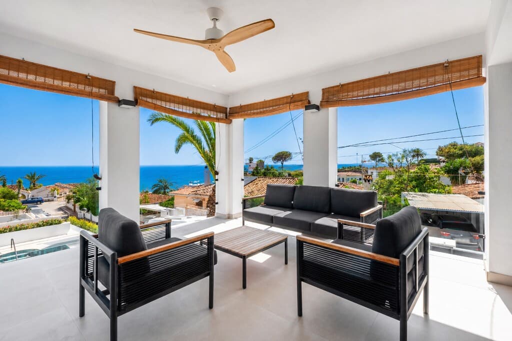 4-bed Detached Villa in Benalmádena