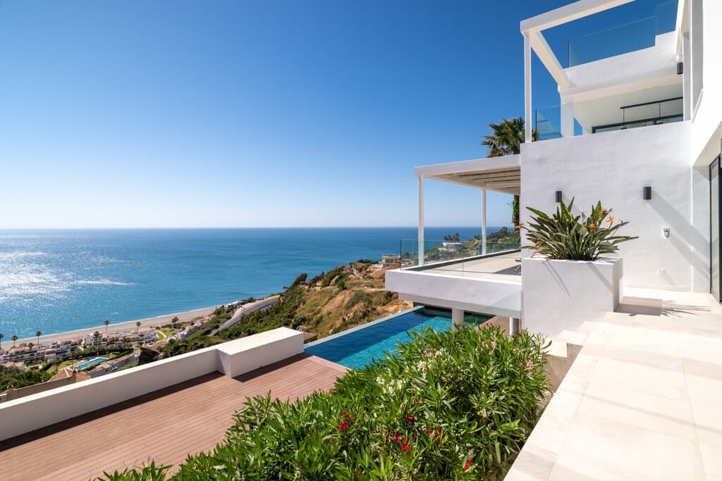 4-bed Detached Villa in Manilva