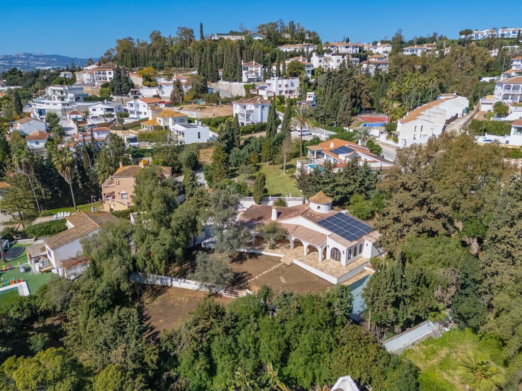 4-bed Detached Villa in Mijas Costa