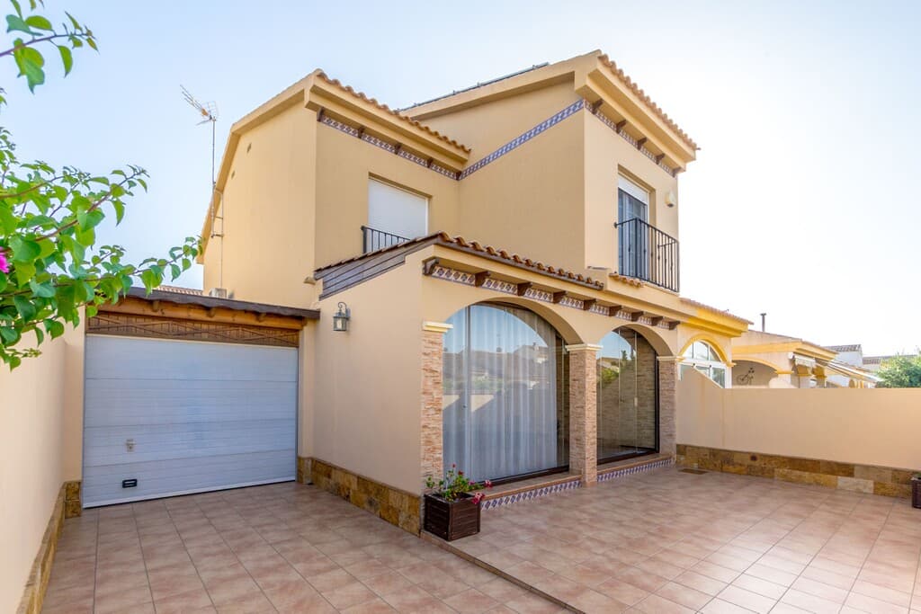4-bed Villa in Pilar de la Horadada