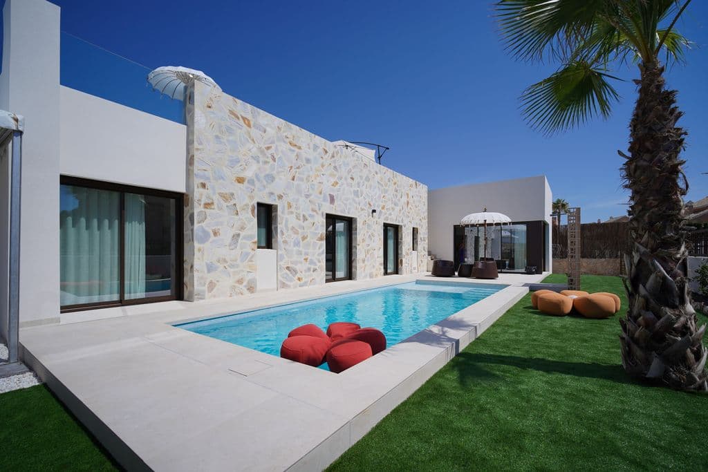 3-bed Villa in Alicante