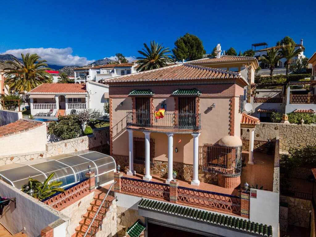 4-bed Detached Villa in Nerja