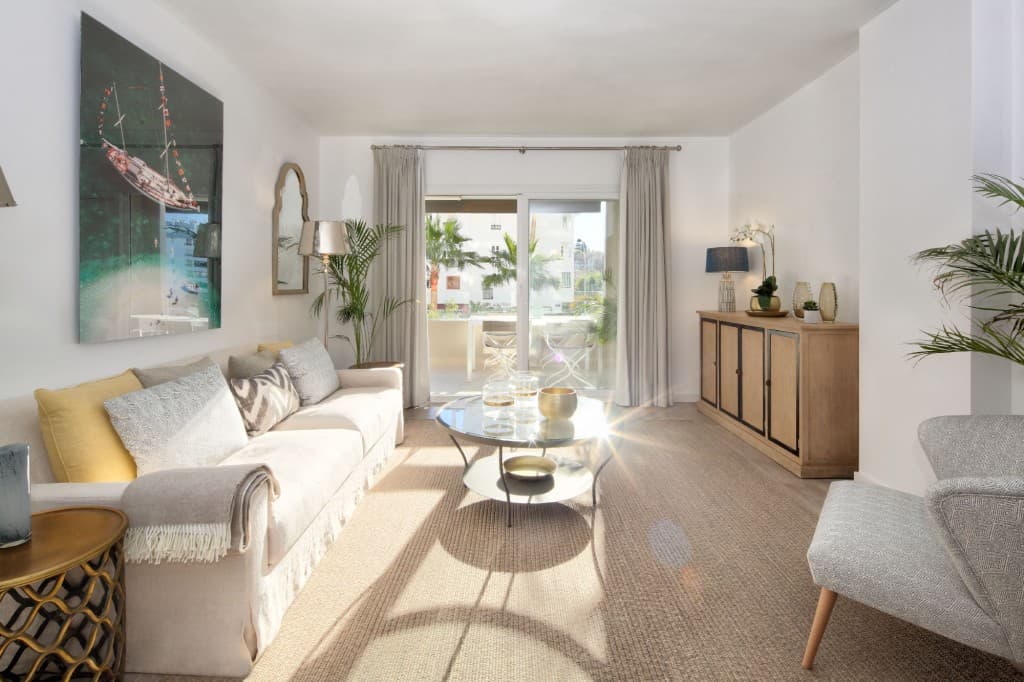 2-bed Apartment in Nueva Andalucia