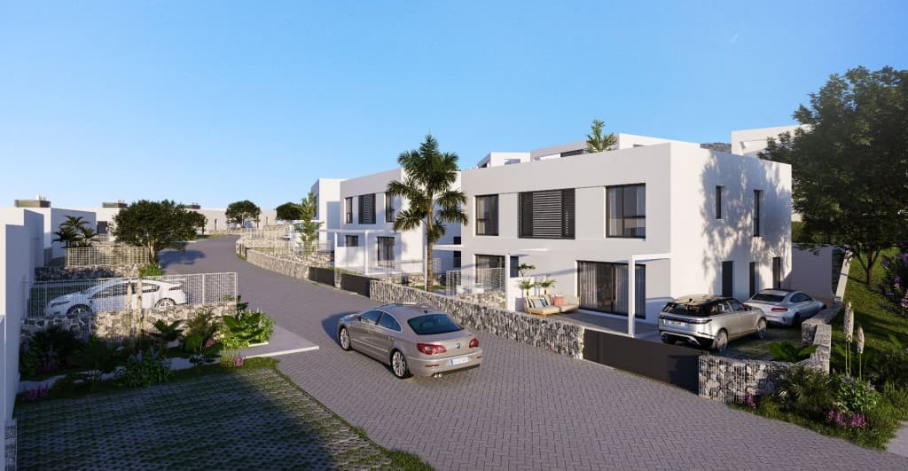 3-bed Semi-Detached in Riviera
