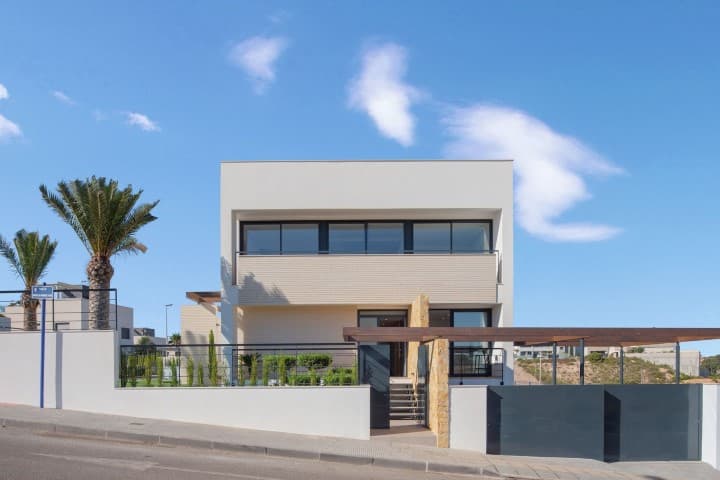 5-bed Villa in Orihuela