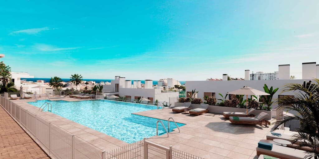 Luxurious Two-Bed Apartment in Estepona with Spa Access
