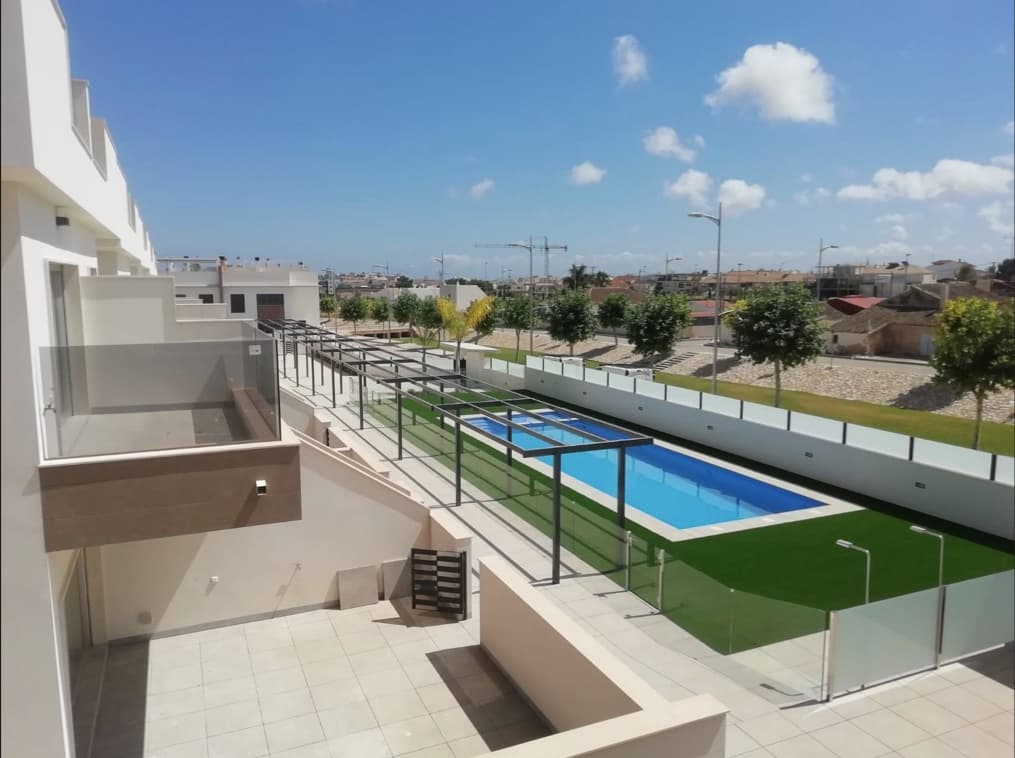 Stylish 2-Bed Duplex Penthouse in Pilar de la Horadada