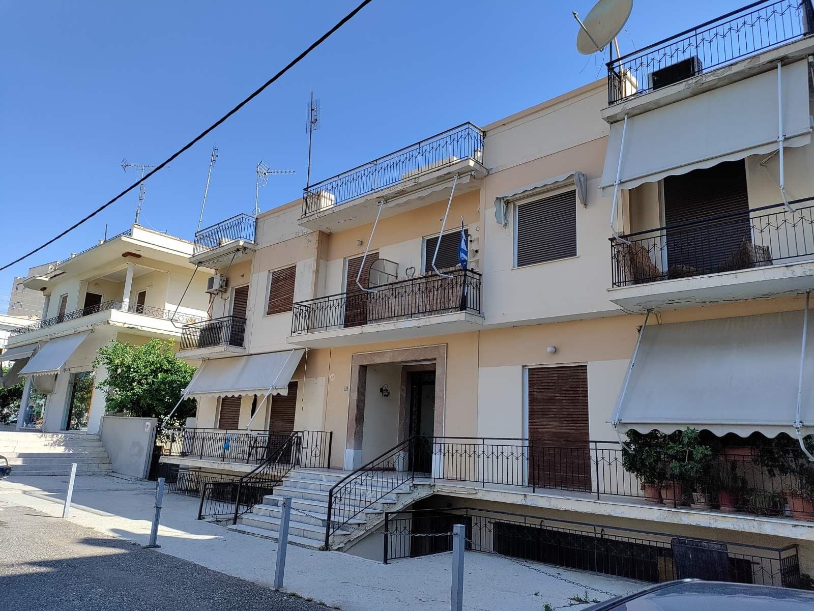 For Sale Flat 820 m² in Athens