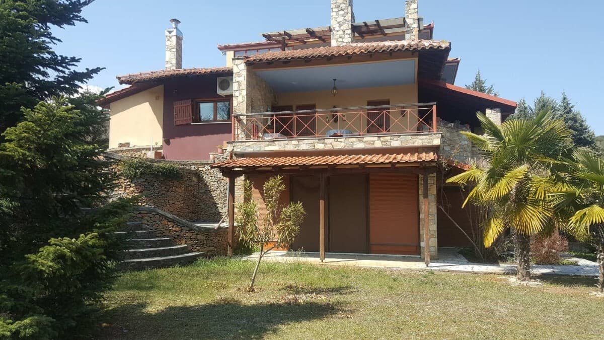 For Sale Villa 350 m² in North Greece