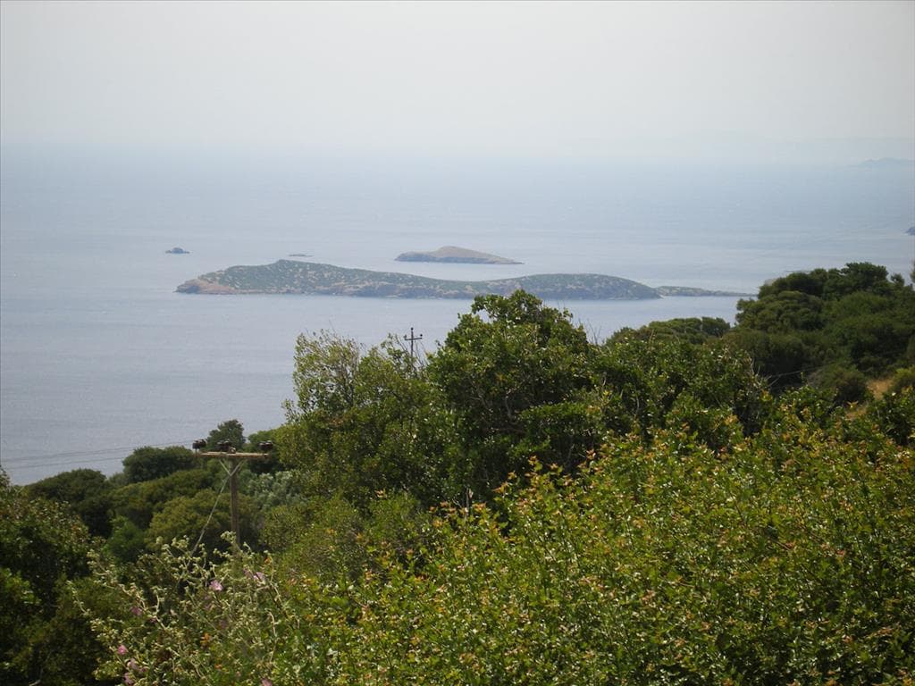 For Sale Land 1817 m² in Cyclades