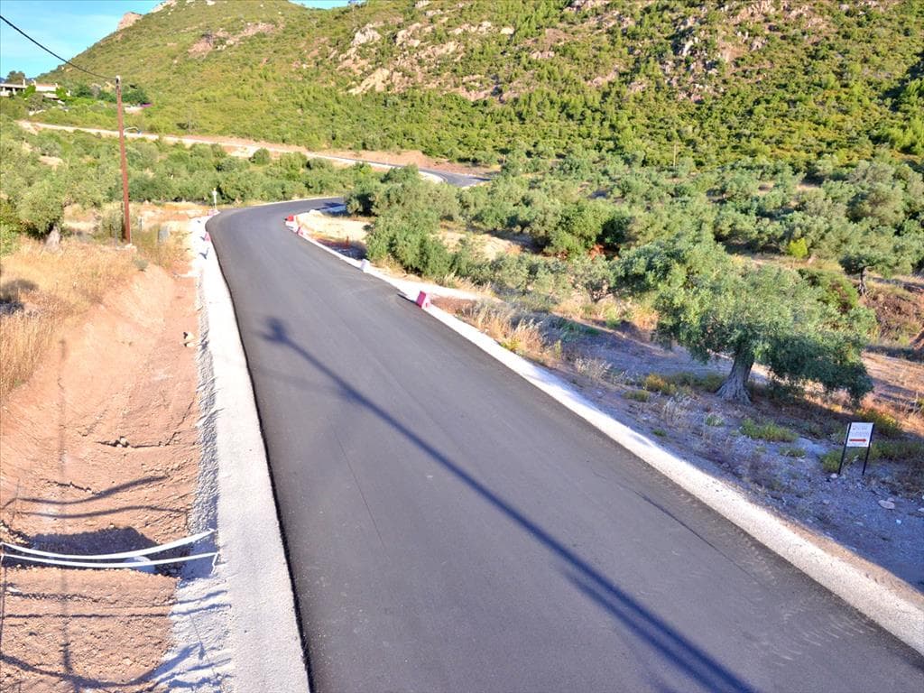 For Sale Land 6000 m² in Loutraki