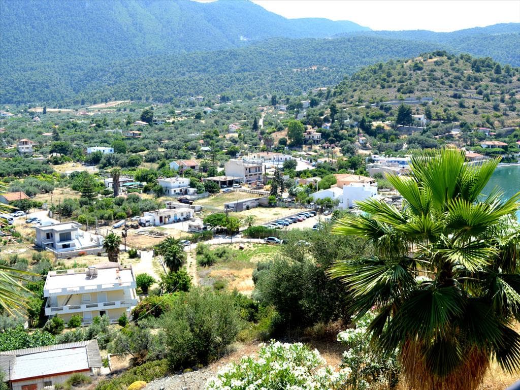 For Sale Land 800 m² in Loutraki