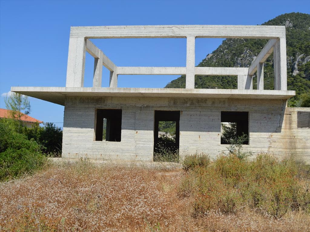For Sale Detached house in Loutraki