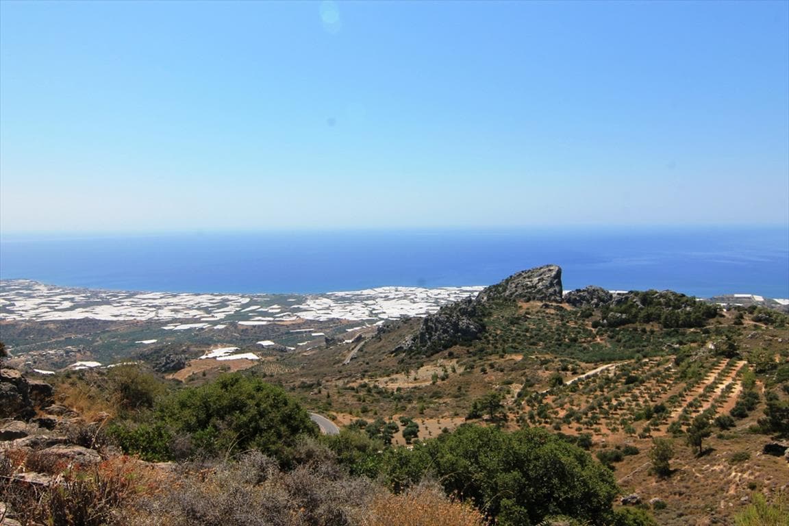 For Sale Land 1700 m² in Crete