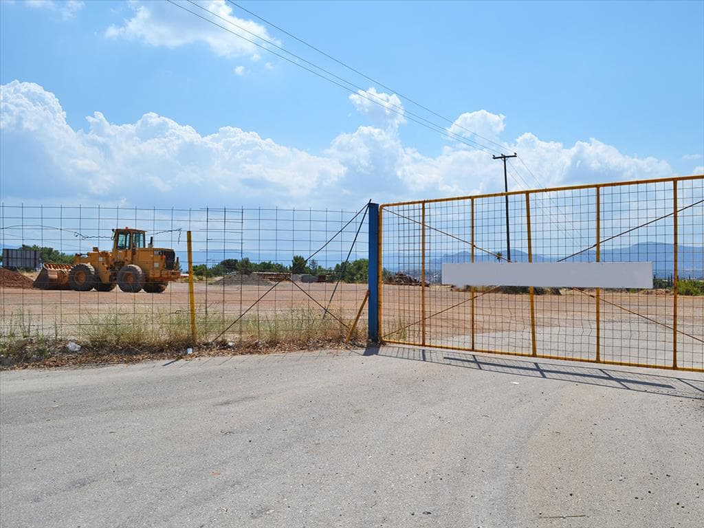 For Sale Land 9950 m² in Loutraki