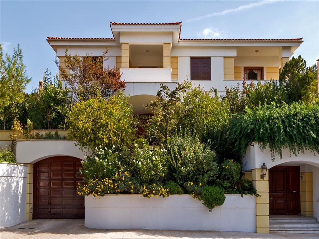 For Sale Villa 1200 m² in Athens