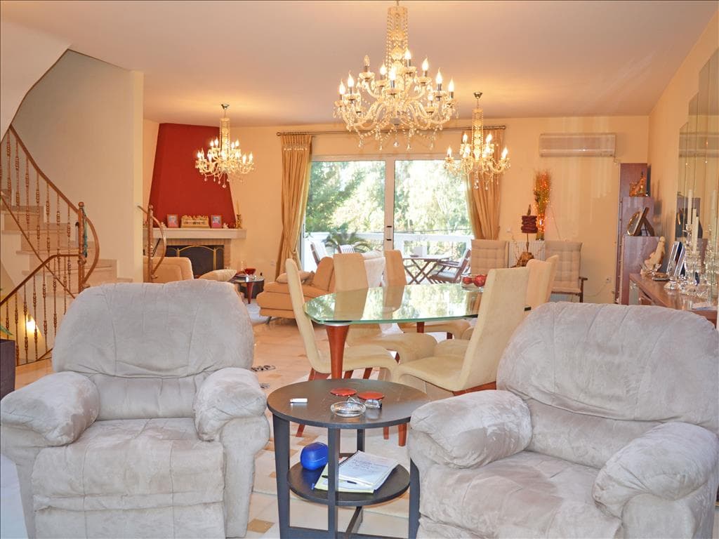 For Sale Maisonette 430 m² in Athens