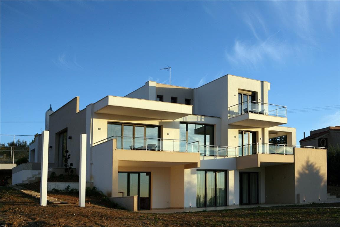 For Sale Villa 680 m² in Thessaloniki