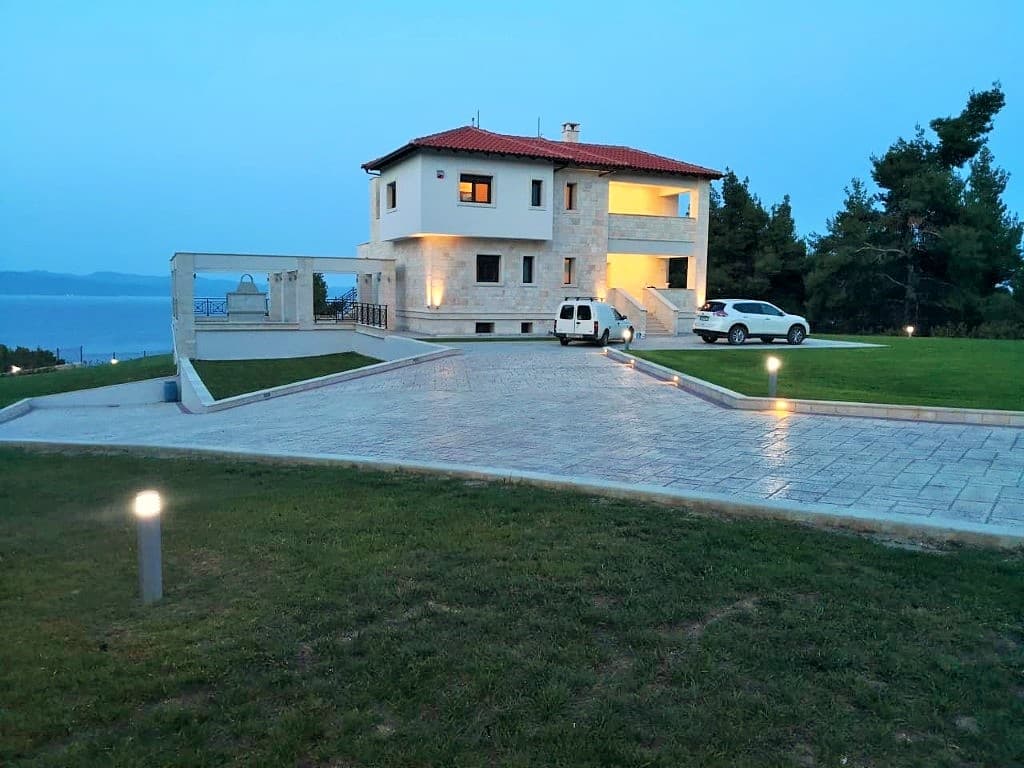 For Sale Villa 600 m² in Kassandra, Chalkidiki