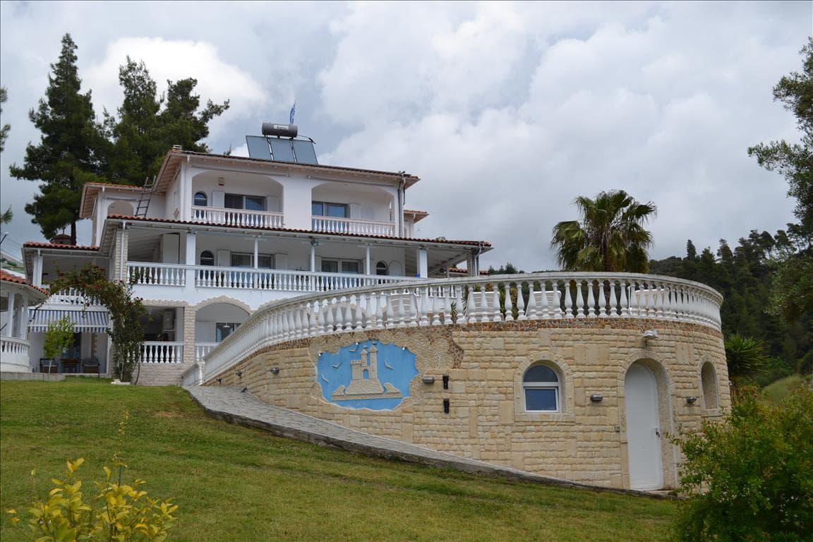 For Sale Villa 1000 m² in Kassandra, Chalkidiki