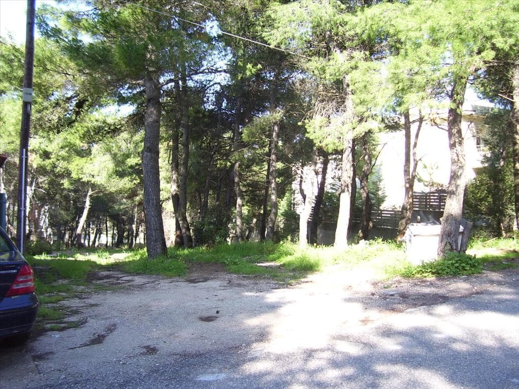 For Sale Land 815 m² in Attica