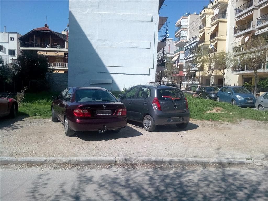 For Sale Land 323 m² in Thessaloniki
